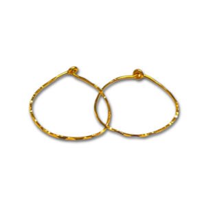 Halo-inspired circular beauty with sparkling finish.